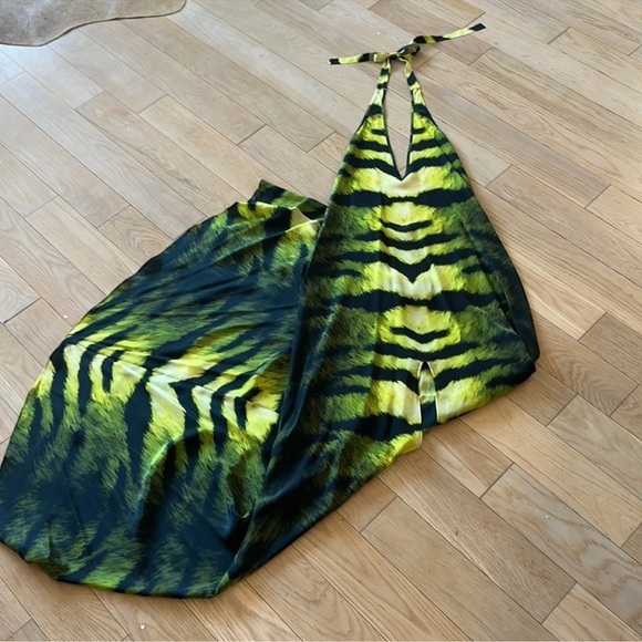 ALEXIS Maxi 100% Silk maxi dress halter top deep v neck open back leopard print - Picture 3 of 5